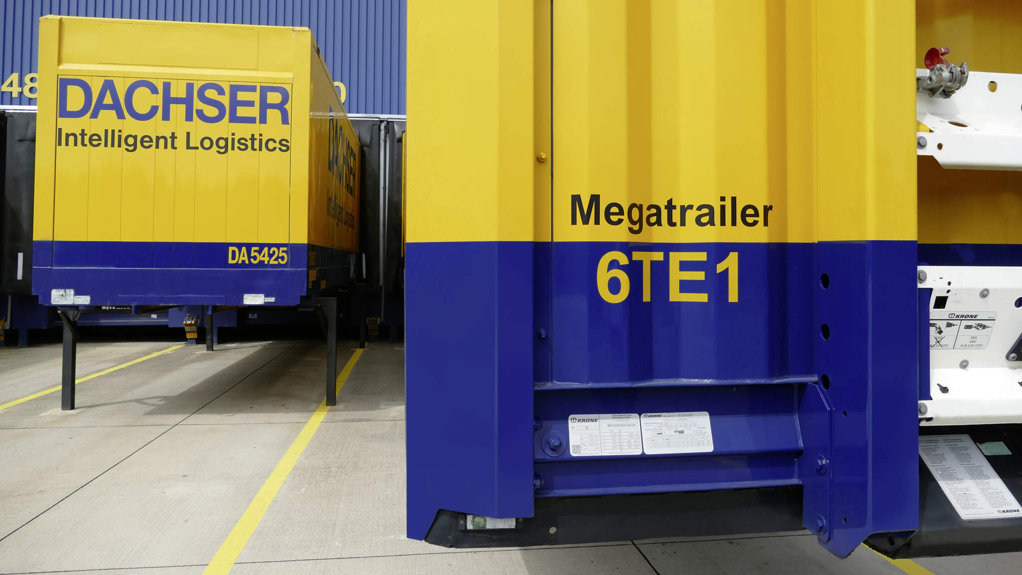 Løbende udskiftning af sættevogne i forretningsenheden European Logistics optimerer kapacitetsudnyttelsen og mindsker samtidig klimaaftrykket for den enkelte transport.