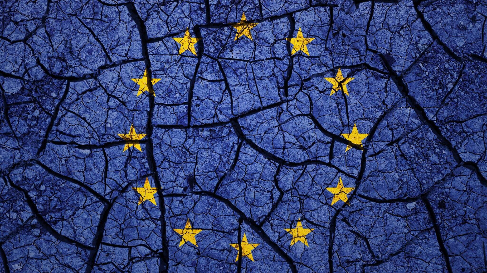 Når varer skal sendes ud af EU, er det vigtigt at inkludere en faktura, godsets vægt og en HS-kode.
Når varer skal sendes ud af EU, er det vigtigt at inkludere en faktura, godsets vægt og en HS-kode.