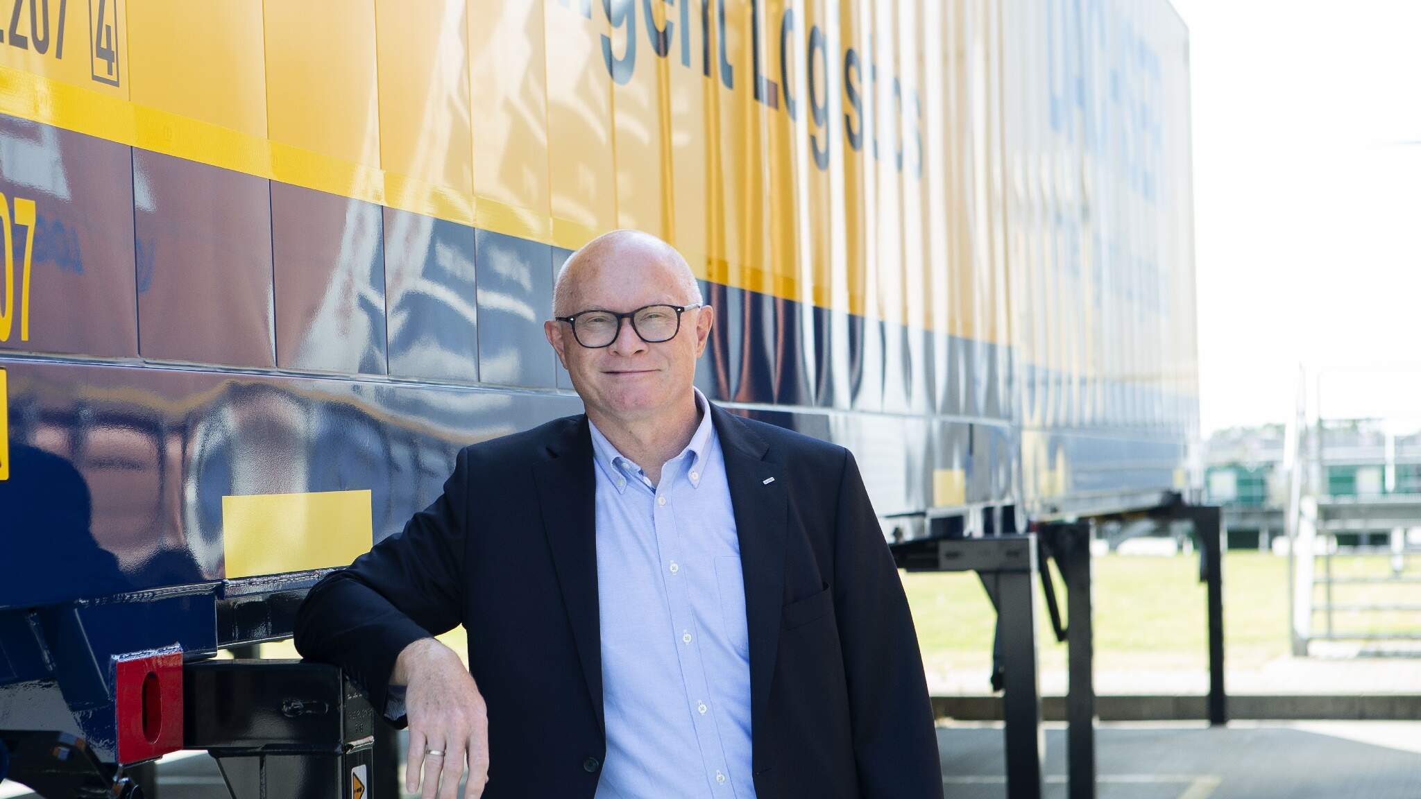 "Da jeg startede, var transport og logistik en fuldstændig anden verden sammenlignet med i dag," siger René Sidor. "Da jeg startede, var transport og logistik en fuldstændig anden verden sammenlignet med i dag," siger René Sidor.