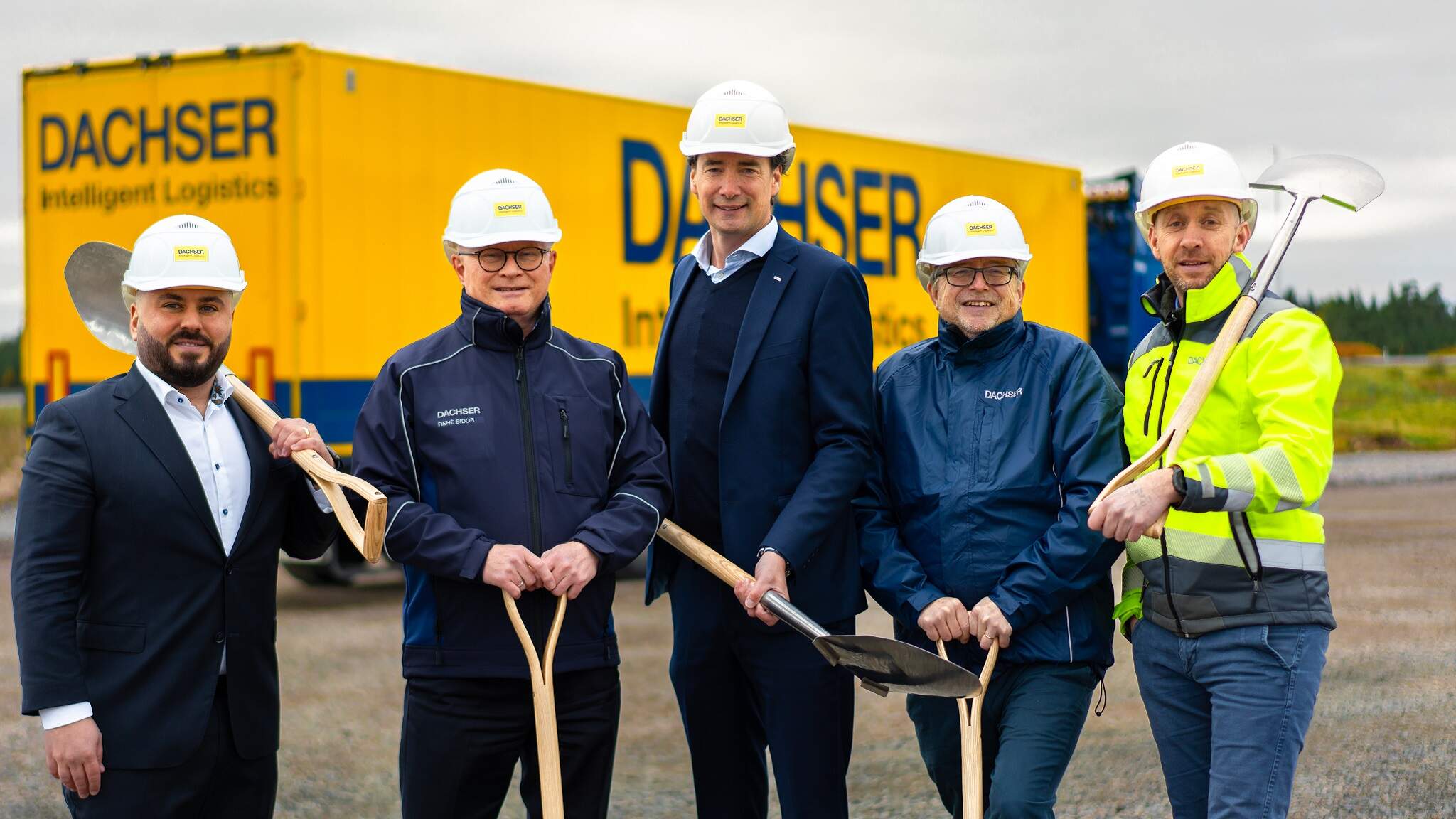 Fra venstre: Martin Ishak, Sales Mngr. Jönköping; René Sidor, Managing Director Nordic; Carl-Johan Westas, Country Mngr. Sweden European Logistics og Branch Mngr. Jönköping; Mats Larsson, Operations Mngr. Jönköping; Fredrik Rånge, Contract Logistics Mngr.